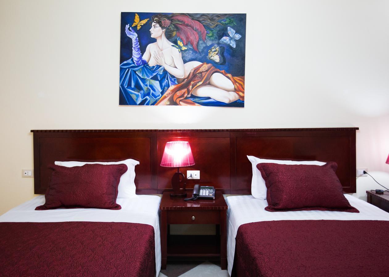 Orchidea Hotel ティラナ エクステリア 写真